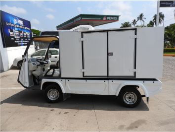 Vehículo eléctrico RoomService Transporte de alimentos con sistema de refrigeración Crossem vista lateral